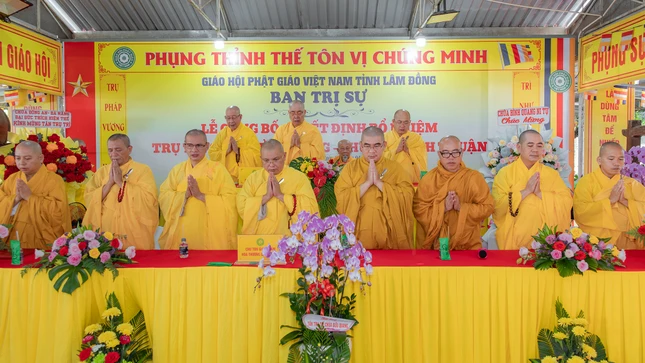 Chư tôn đức tham dự