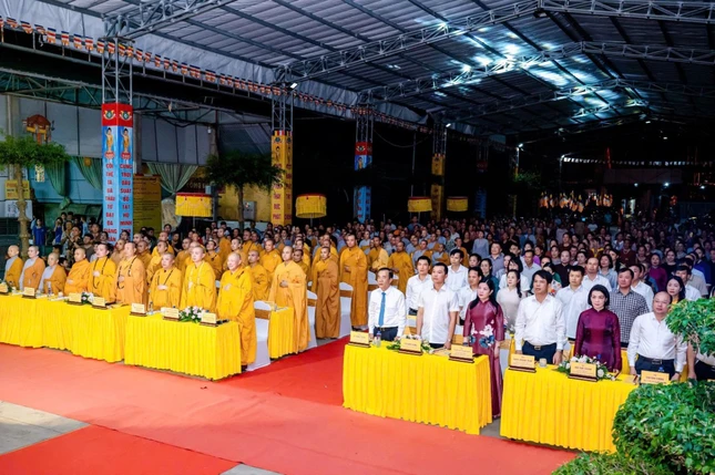 Quang cảnh buổi lễ