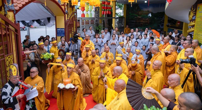 Môn đồ pháp quyến tham dự Lễ tiểu tường Hòa thượng Thích Thiện Nghĩa Môn đồ pháp quyến tham dự Lễ tiểu tường Hòa thượng Thích Thiện Nghĩa