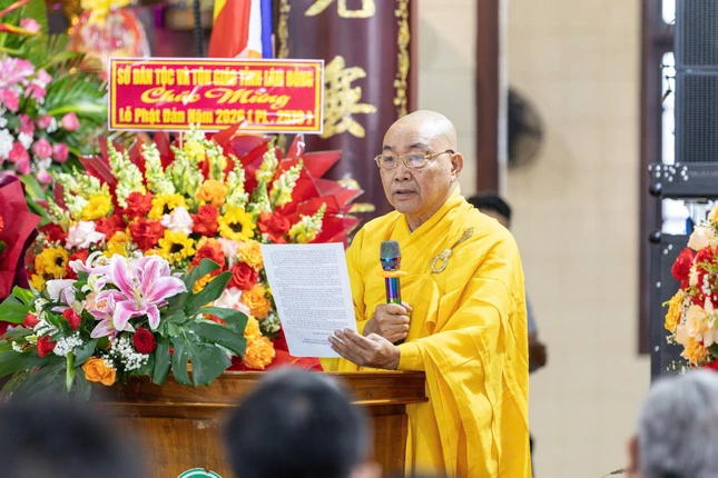 Hòa thượng Thích Minh Nhật tuyên đọc Diễn văn Phật đản Phật lịch 2570