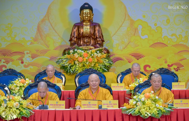 Chư tôn đức Chứng minh, Chủ tọa đoàn