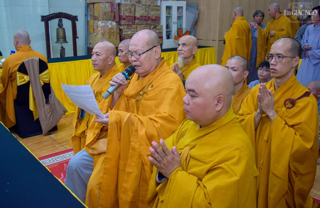 Hòa thượng Thích Thiện Nghĩa tri ân chư tôn đức quang lâm tham dự lễ tưởng niệm