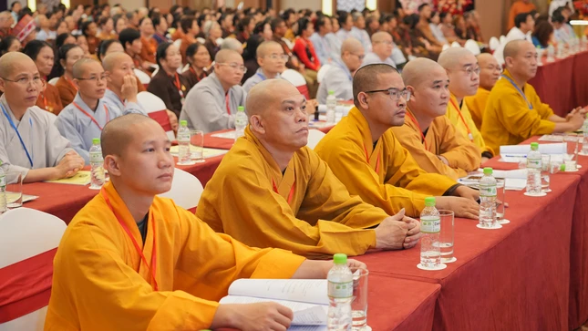 Các đại biểu tham dự Các đại biểu tham dự