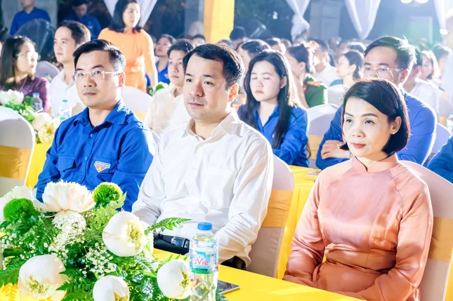 Đại biểu tham dự Đại biểu tham dự