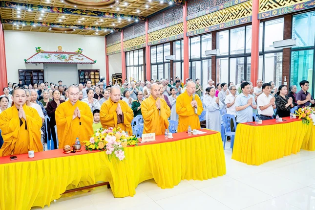 Khóa lễ cầu nguyện Khóa lễ cầu nguyện