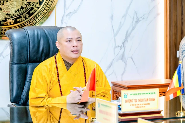 Thượng tọa Thích Tâm Chính phát biểu tại buổi lễ Thượng tọa Thích Tâm Chính phát biểu tại buổi lễ