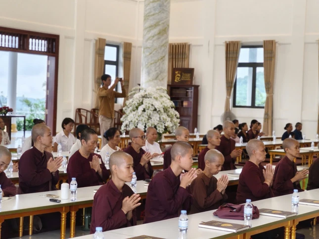 Các hành giả tham dự Các hành giả tham dự