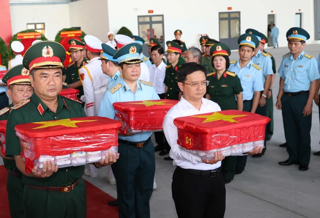Lãnh đạo TP.HCM và Bộ Tư lệnh Quân khu 7 tham dự