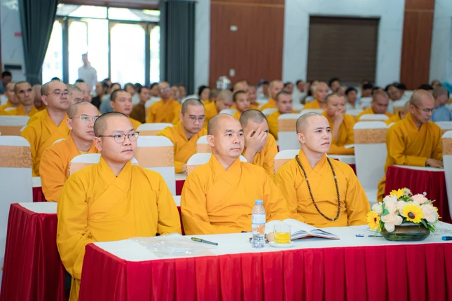 Chư tôn đức Ban Trị sự GHPGVN tỉnh Nghệ An tham dự Chư tôn đức Ban Trị sự GHPGVN tỉnh Nghệ An tham dự