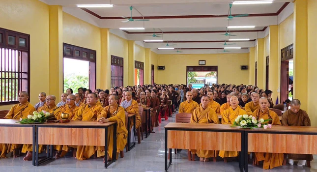Tăng Ni, Phật tử tham dự Tăng Ni, Phật tử tham dự