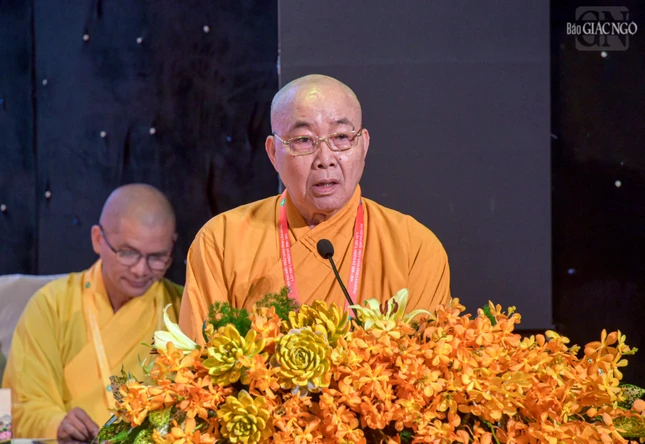 Hòa thượng Thích Minh Nhật phát biểu khai mạc
