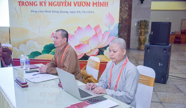 Chuyên đề 4: Hoằng pháp, truyền thông và chuyển đổi số trong kỷ nguyên vươn mình Chuyên đề 4: Hoằng pháp, truyền thông và chuyển đổi số trong kỷ nguyên vươn mình