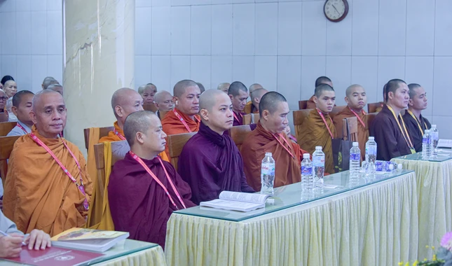 Chuyên đề 2: Phật giáo đồng hành cùng dân tộc: Văn hóa và an sinh xã hội Chuyên đề 2: Phật giáo đồng hành cùng dân tộc: Văn hóa và an sinh xã hội