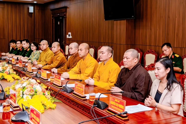 Chư tôn đức Ban Thường trực Ban Trị sự GHPGVN tỉnh Thanh Hóa tham dự - Ảnh: Đức Hòe Chư tôn đức Ban Thường trực Ban Trị sự GHPGVN tỉnh Thanh Hóa tham dự - Ảnh: Đức Hòe