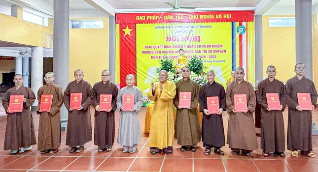 Ban Trị sự GHPGVN tỉnh Tuyên Quang có 45 thành viên, trong đó có 17 vị Thường trực