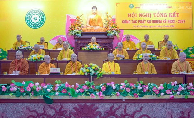 Chư tôn giáo phẩm tham dự