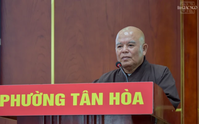 Hòa thượng Thích Thiện Hòa phát biểu tại buổi họp mặt