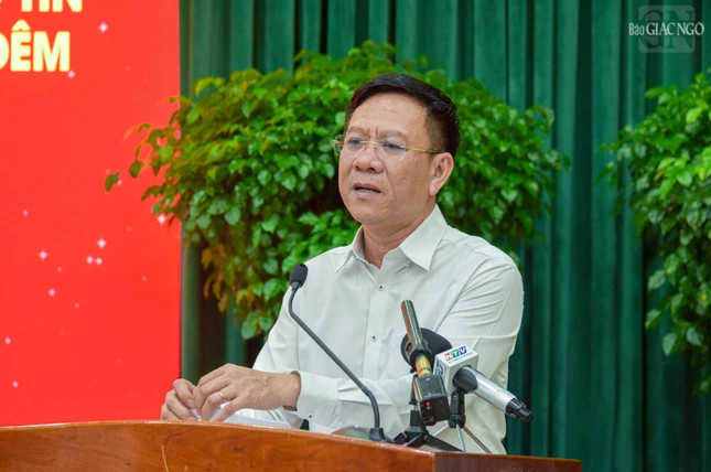 Đại diện Sở Nội vụ, Sở Văn hóa và Thể thao TP.HCM phát biểu