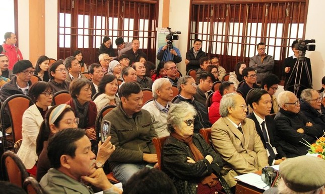 Tọa đàm thu hút đông đảo nhà nghiên cứu tham dự Tọa đàm thu hút đông đảo nhà nghiên cứu tham dự