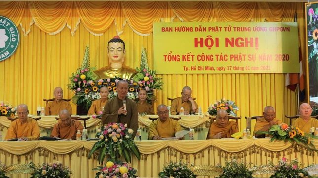 Thượng tọa Thích Phước Nghiêm phát biểu tại hội nghị