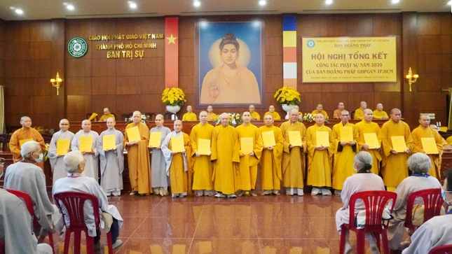 Trao quyết định giảng sư đoàn