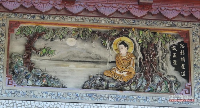 Bức khảm sành Phật thành đạo