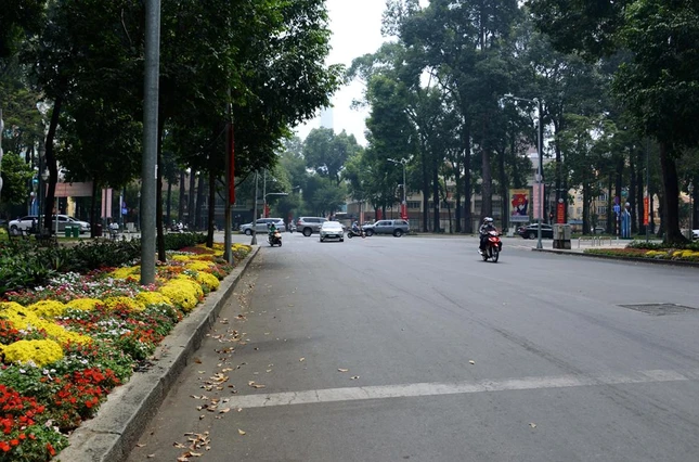 Đường xá ít nhộn nhịp và tất bật Đường xá ít nhộn nhịp và tất bật