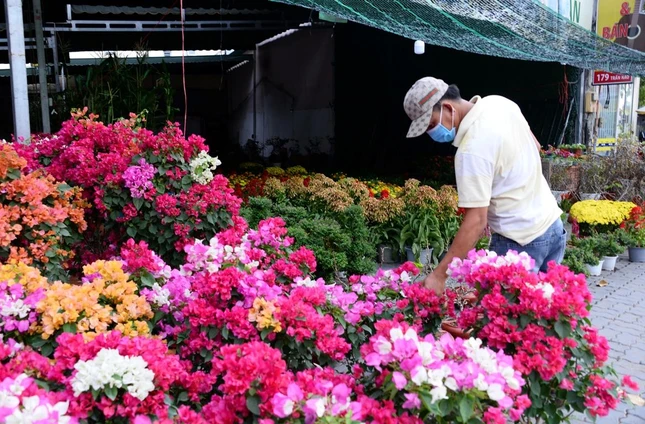 Cảnh mua bán đìu hiu Cảnh mua bán đìu hiu