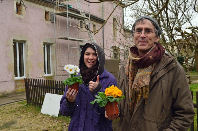 Cả khóa tu cho giới nghệ sĩ