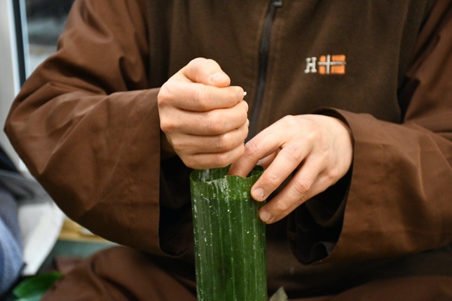 Ở đây và bây giờ