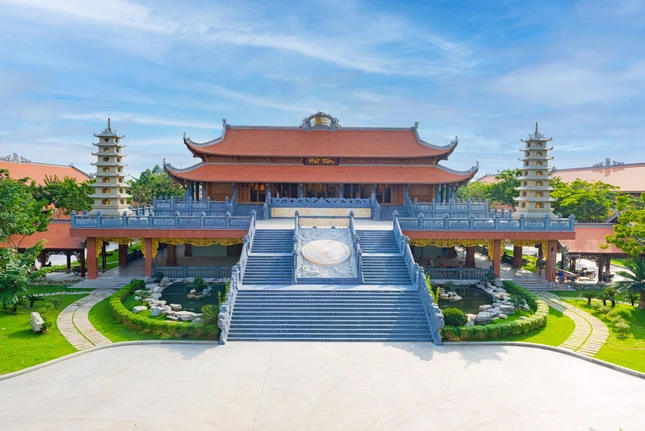 Tu viện Vĩnh Nghiêm, ngôi danh lam vừa khánh thành tháng 12-2020 - Ảnh: Anh Quốc