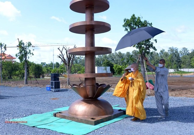 Buổi lễ cử hành tâm niệm, giới hạn người tham dự vì tình hình dịch Covid-19 diễn ra còn phức tạp