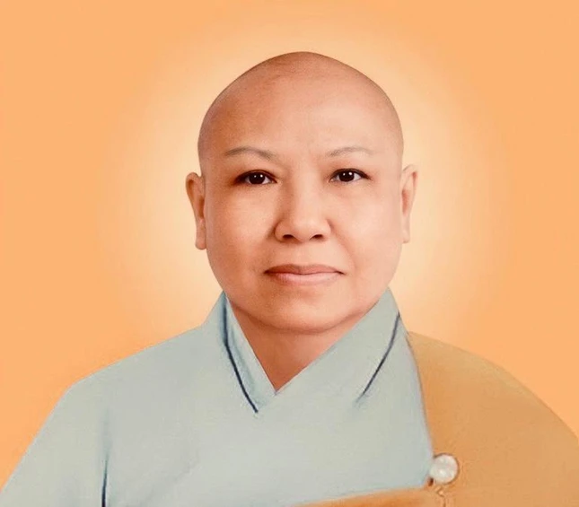 Chân dung Ni sư Thích nữ Huệ Anh Chân dung Ni sư Thích nữ Huệ Anh