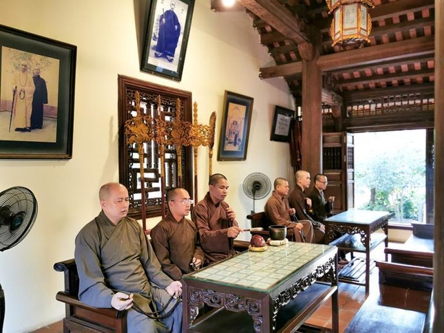 Đại chúng niệm Phật