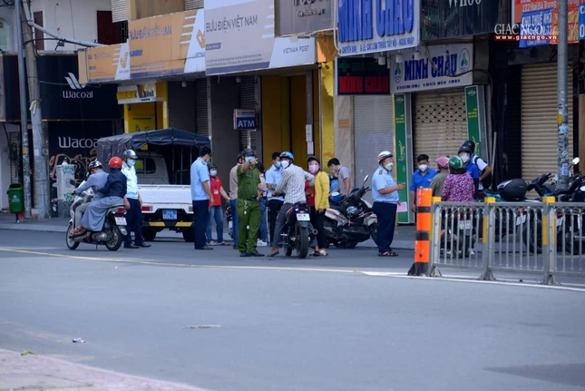 Chốt kiểm soát lưu động trên đường Hai Bà Trưng - Q.1