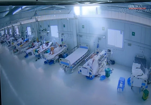 Bên trong khu vực điều trị bệnh nhân nặng Bên trong khu vực điều trị bệnh nhân nặng