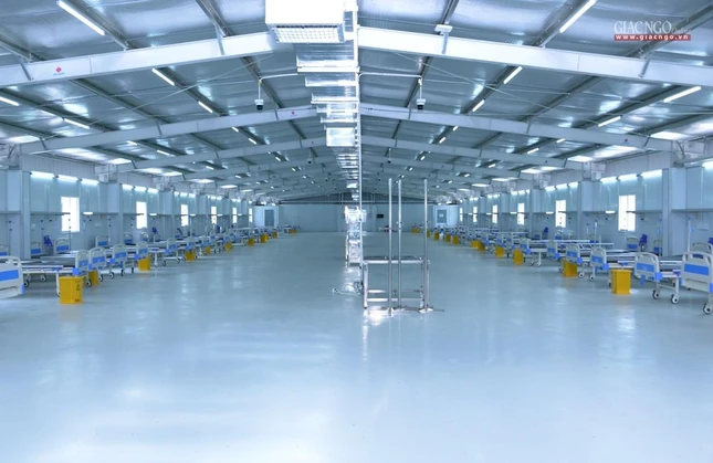 Một khu vực mới chuẩn bị tiếp đón bệnh nhân từ các bệnh viện tầng dưới chuyển đến Một khu vực mới chuẩn bị tiếp đón bệnh nhân từ các bệnh viện tầng dưới chuyển đến