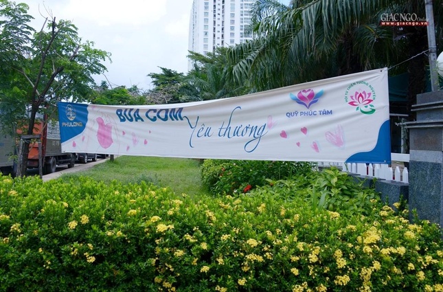 Dấu hiệu nhận dạng "bữa cơm yêu thương" chùa Tường Nguyên