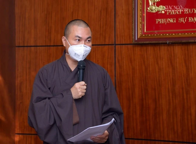 Đại đức Thích Minh Phú phát biểu khai mạc, báo cáo thông tin tổng quát