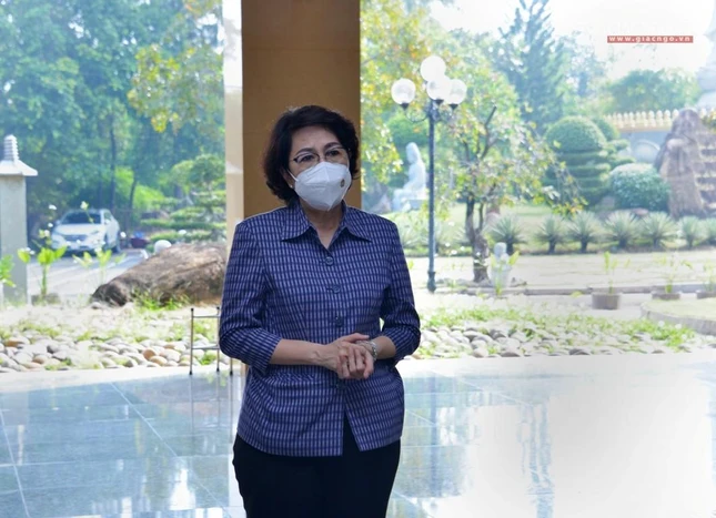 Bà Tô Thị Bích Châu, Ủy viên Ban Thường vụ Thành ủy, Chủ tịch Ủy ban MTTQVN TP.HCM phát biểu tri ân