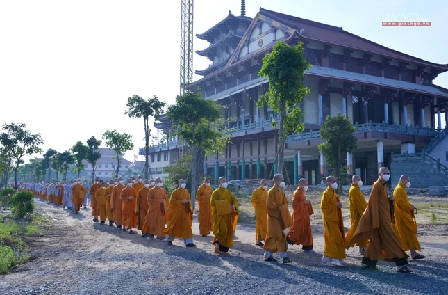 Chư Tăng Ni sinh viên tu học nội trú tại cơ sở 2 của Học viện