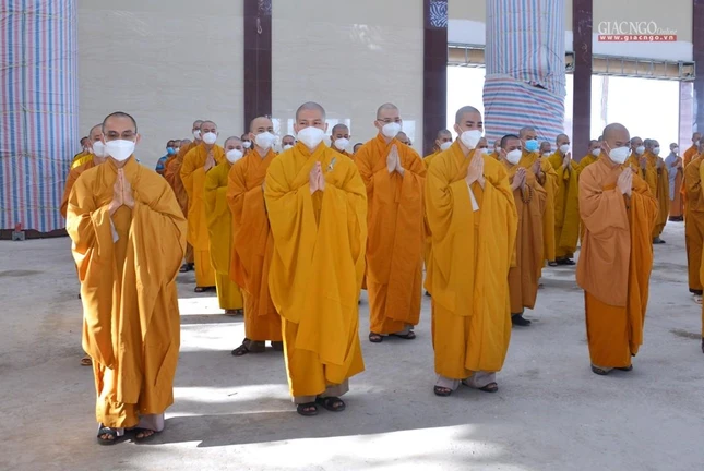 Được cử hành trang nghiêm