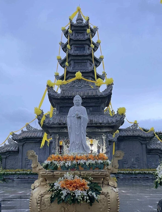 Bảo tháp cố Hòa thượng Thích Toàn Thiện