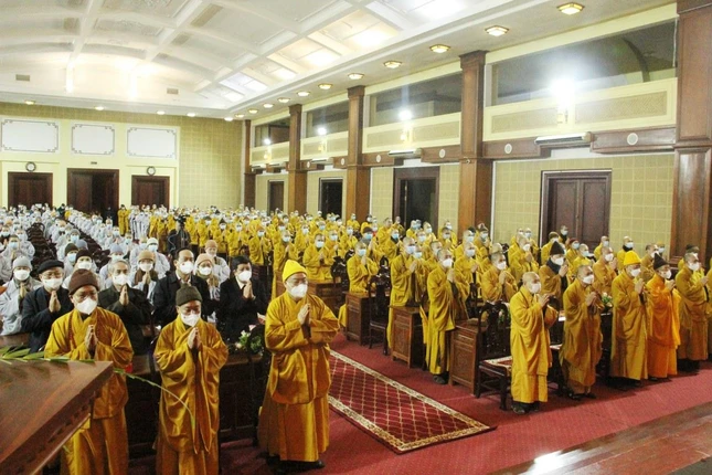 Niệm Phật cầu gia bị - Phút tưởng niệm