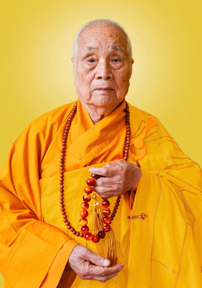 Chân dung Đại lão Hoà thượng Thích Thanh Đàm, Phó Pháp chủ Hội đồng Chứng minh GHPGVN