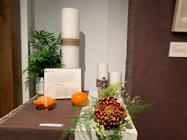 Góc "Thiền quýt" trong triển lãm thư pháp của Thiền sư Thích Nhất Hạnh tại TP.HCM - Ảnh: NVCC