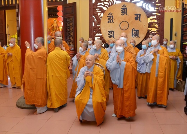 Buổi lễ diễn ra tại Tổ đường chùa Ấn Quang ngày cuối của năm Tân Sửu