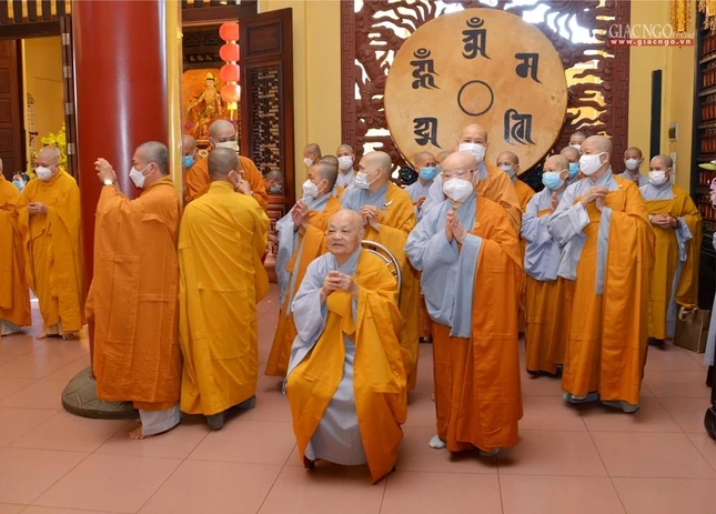 Buổi lễ diễn ra tại Tổ đường chùa Ấn Quang ngày cuối của năm Tân Sửu Buổi lễ diễn ra tại Tổ đường chùa Ấn Quang ngày cuối của năm Tân Sửu