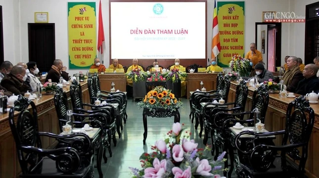 Quang cảnh diễn đàn