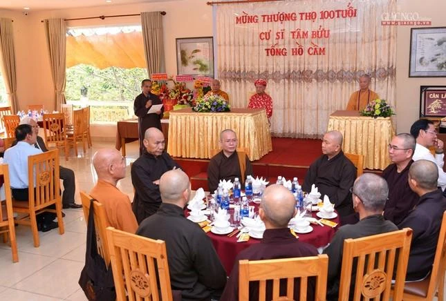 Chư tôn đức tham dự